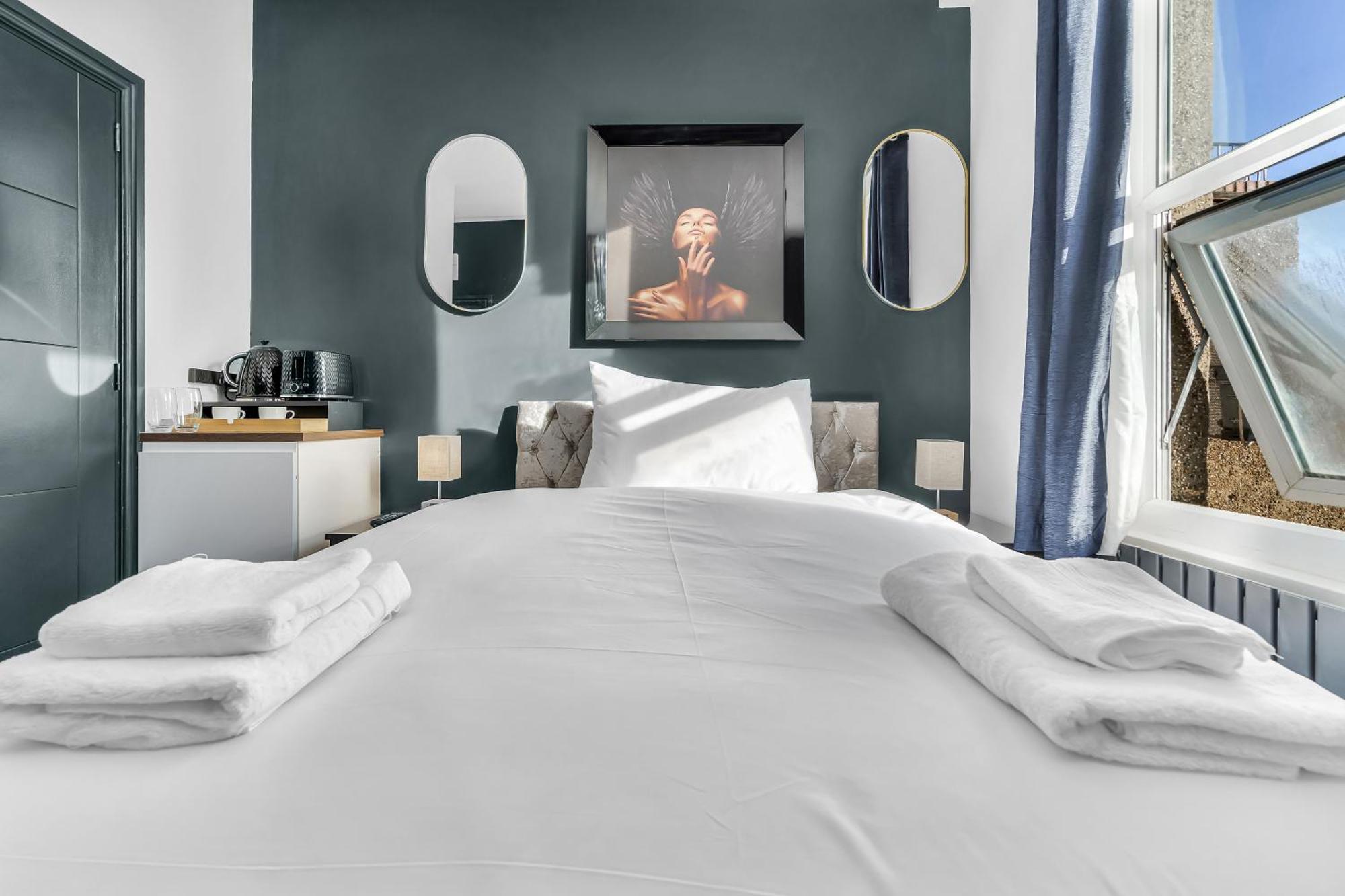 G Eighty Four Aparthotel Londres Exterior foto
